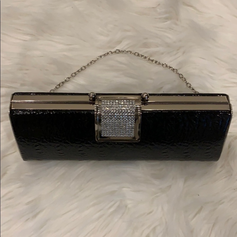 Box Clutch With Chain